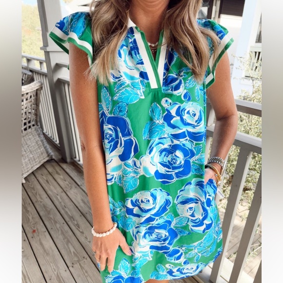 entro Dresses & Skirts - Entro Floral Green and Blue Dress